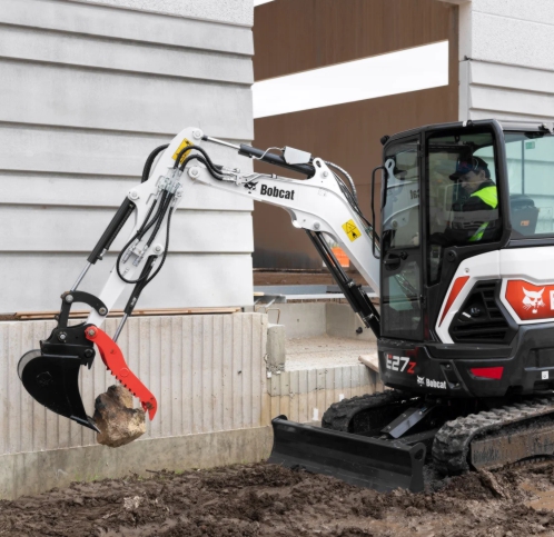 Location Bobcat 27z et pouce