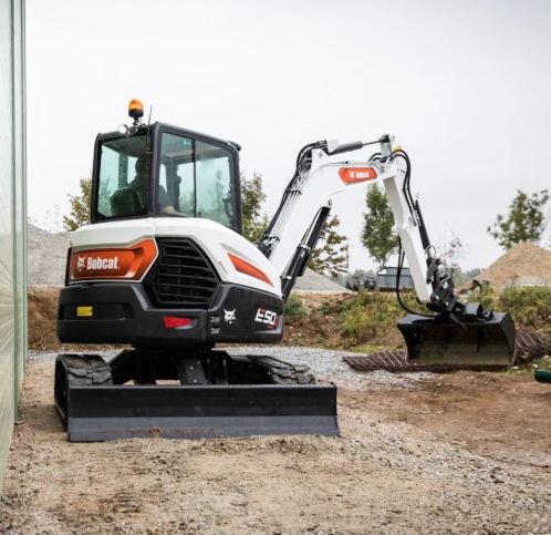 Réservez votre mini-pelle 5 tonnes dès aujourd’hui
